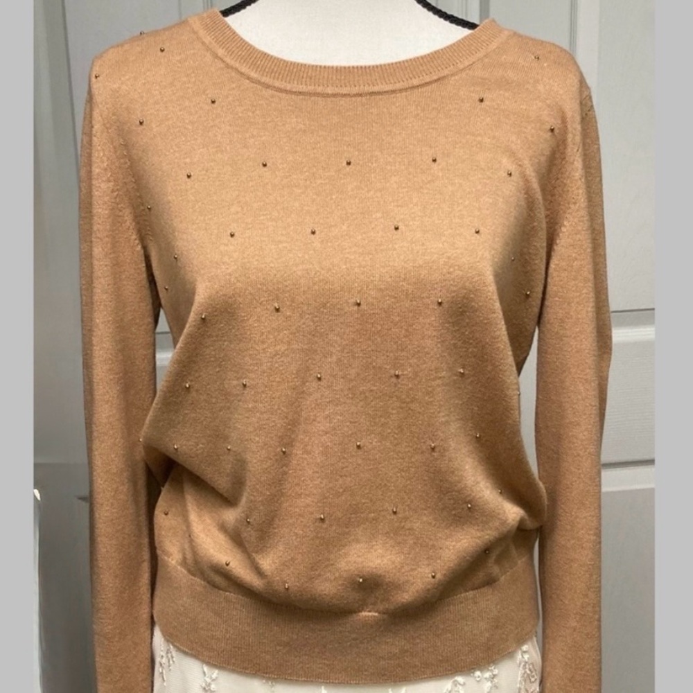 EUC Banana Republic Factory sweater. Tiny bronze metal studs on front. Size M.